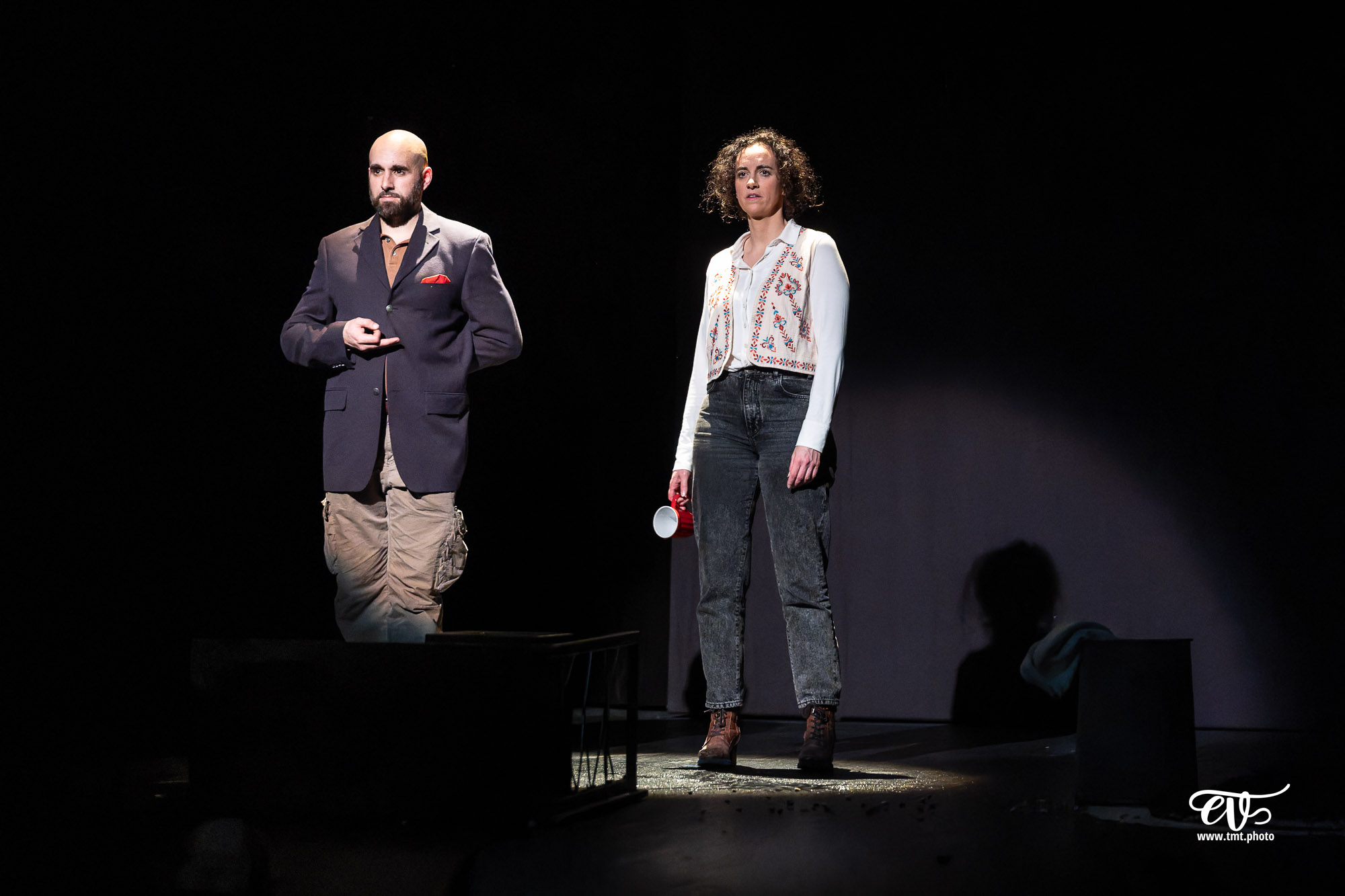 FEMME NON RÉ-ÉDUCABLE (CHOUETTE COMPAGNIE)